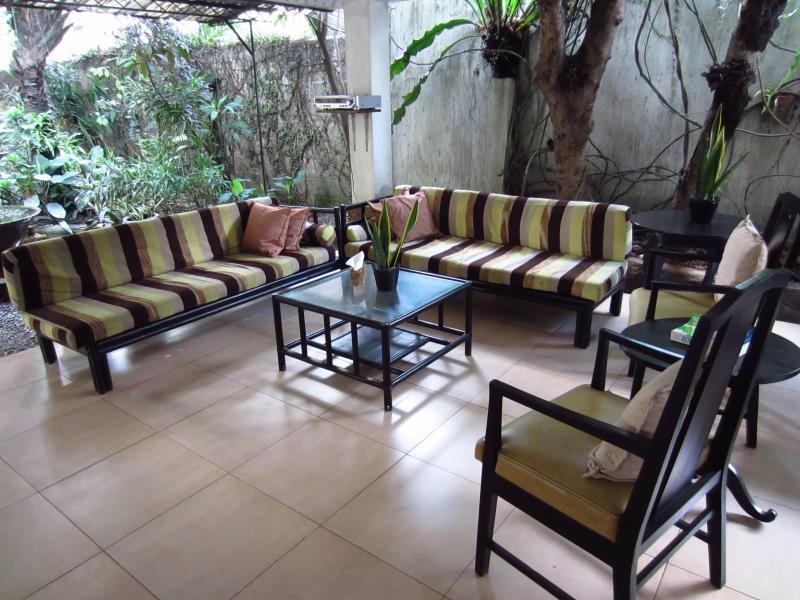 11Th Street Bed And Breakfast Bacolod Exterior photo