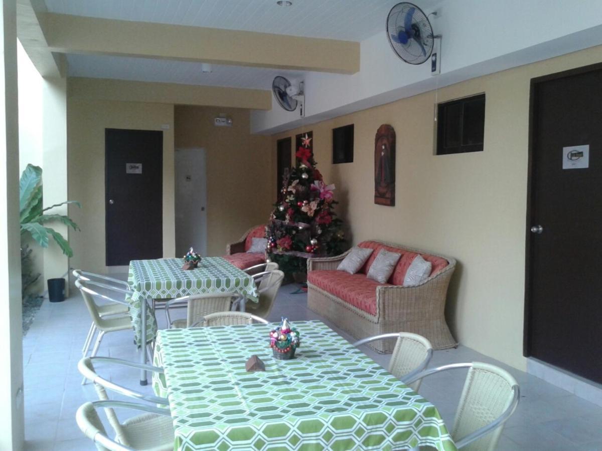 11Th Street Bed And Breakfast Bacolod Exterior photo